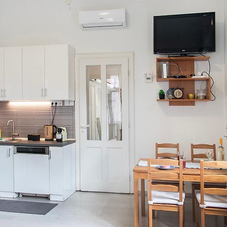 Dora Apartment Near Buda Castle With Parking! Budapest Exterior photo