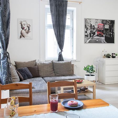 Dora Apartment Near Buda Castle With Parking! Budapest Exterior photo